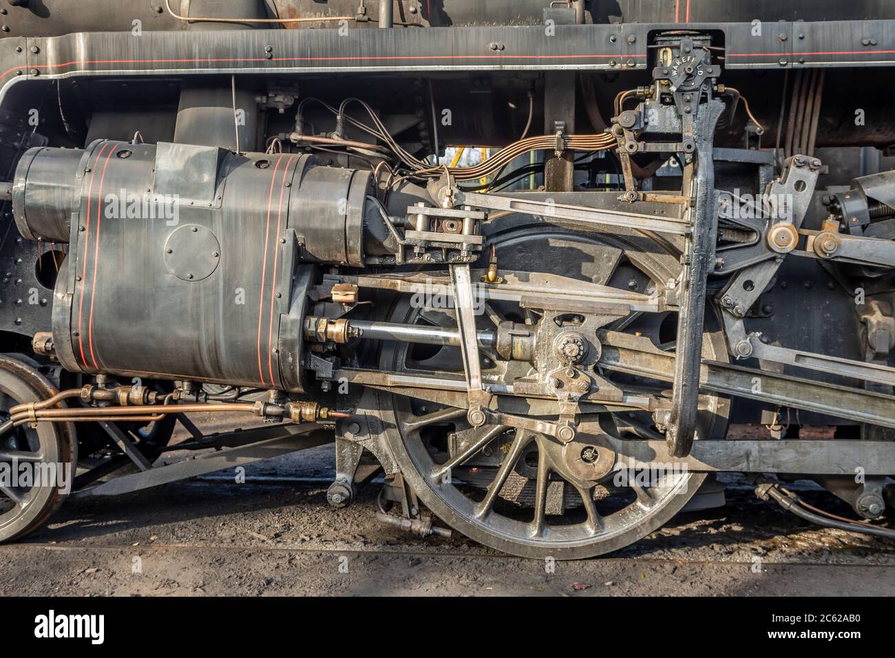 Il movimento di BR '4MT' 2-6-0 No. 76017, Rotley sulla Mid-Hants Railway, Hampshire Foto Stock