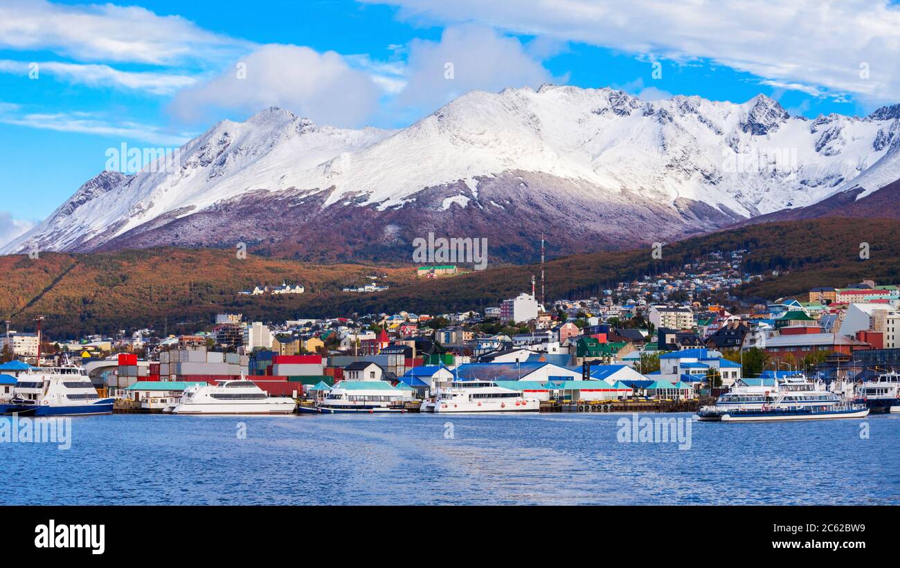 Ushuaia vista aerea. Ushuaia è la capitale di Tierra del Fuego provincia in Argentina. Foto Stock