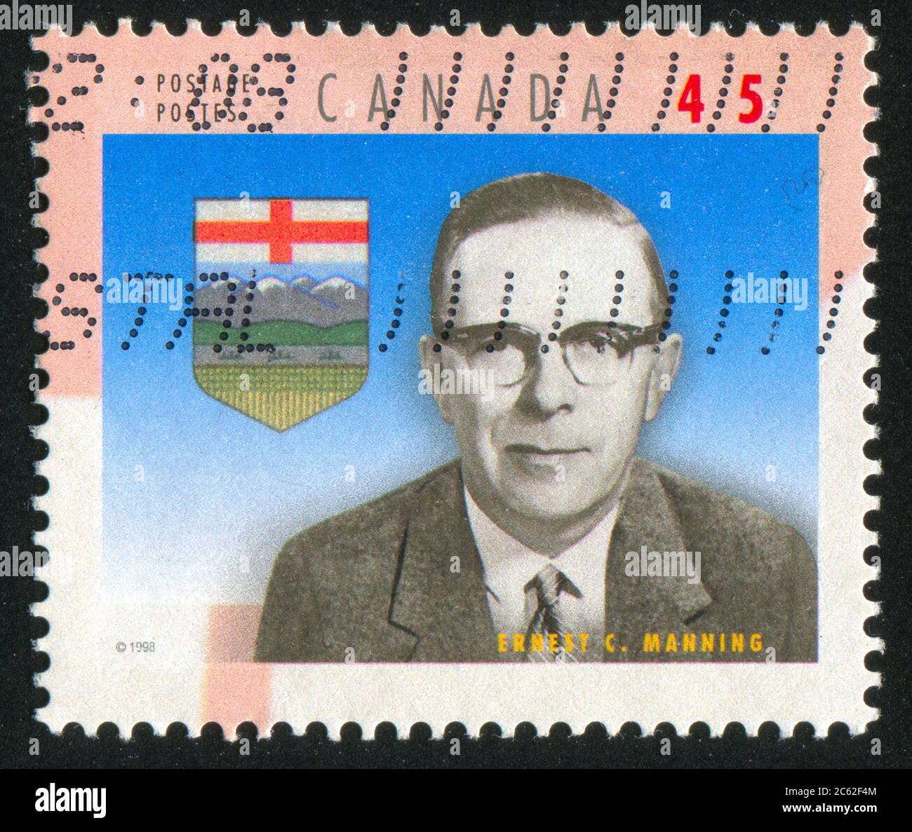 CANADA - CIRCA 1998: Francobollo stampato dal Canada, mostra Ernest C. Manning (1908-95), Alberta, circa 1998 Foto Stock