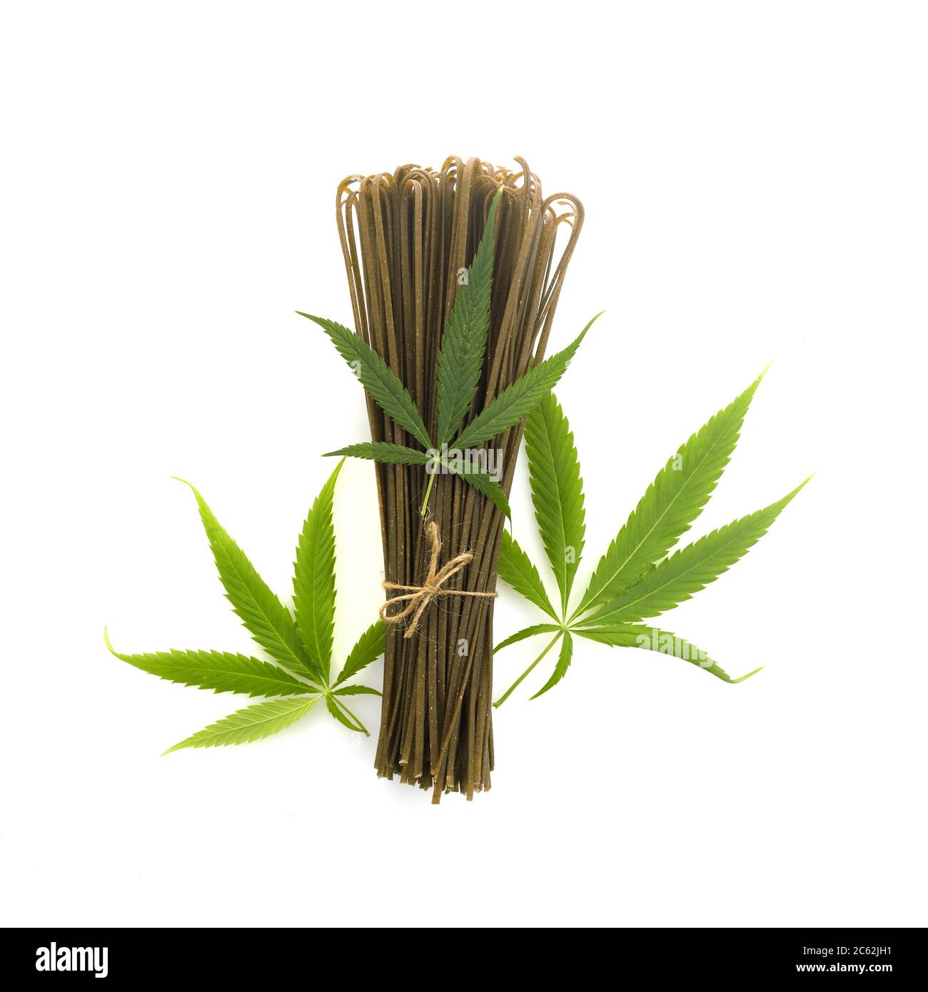 Sana pasta fresca con cannabis. Cucina italiana. Foto Stock