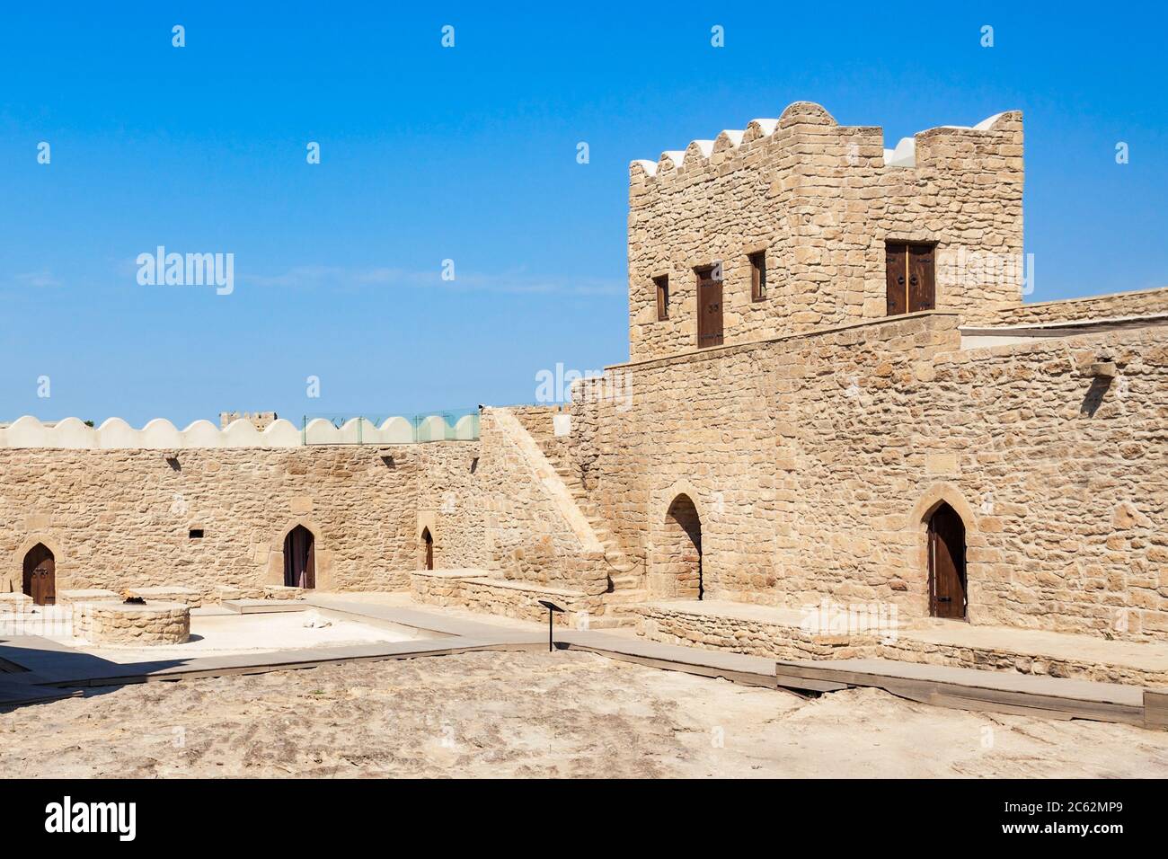 La Baku Ateshgah o il tempio di fuoco di Baku è un tempio di Surakhani vicino a Baku, in Azerbaijan. Sulla base di Persiano e iscrizioni indiano, il tempio fu utilizzato come Foto Stock