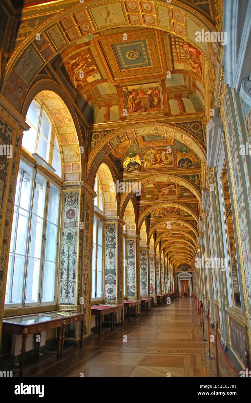 Le logge di Raffaello o le logge Vaticane sono uno spazio di corridoio nel Palazzo Apostolico, nel Museo dell'Ermitage, a San Pietroburgo, in Russia. Foto Stock