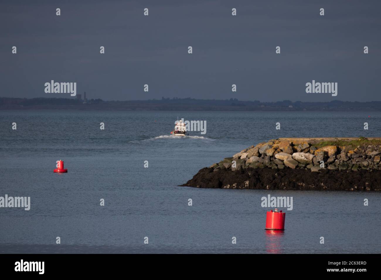 Una vista del Porto di Howth con piccole imbarcazioni da mare. Irlanda Foto Stock