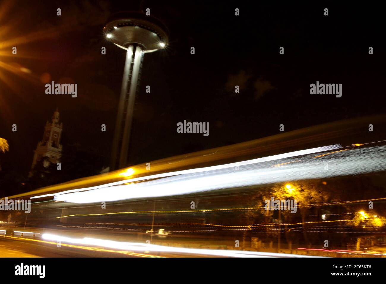 Madrid, Spagna; 06/07/2020.- El Faro de Moncloa un punto di osservazione 92 metri di altezza una delle attrazioni della città di Madrid.Foto: Juan Carlos Rojas / Picture Alliance | utilizzo in tutto il mondo Foto Stock