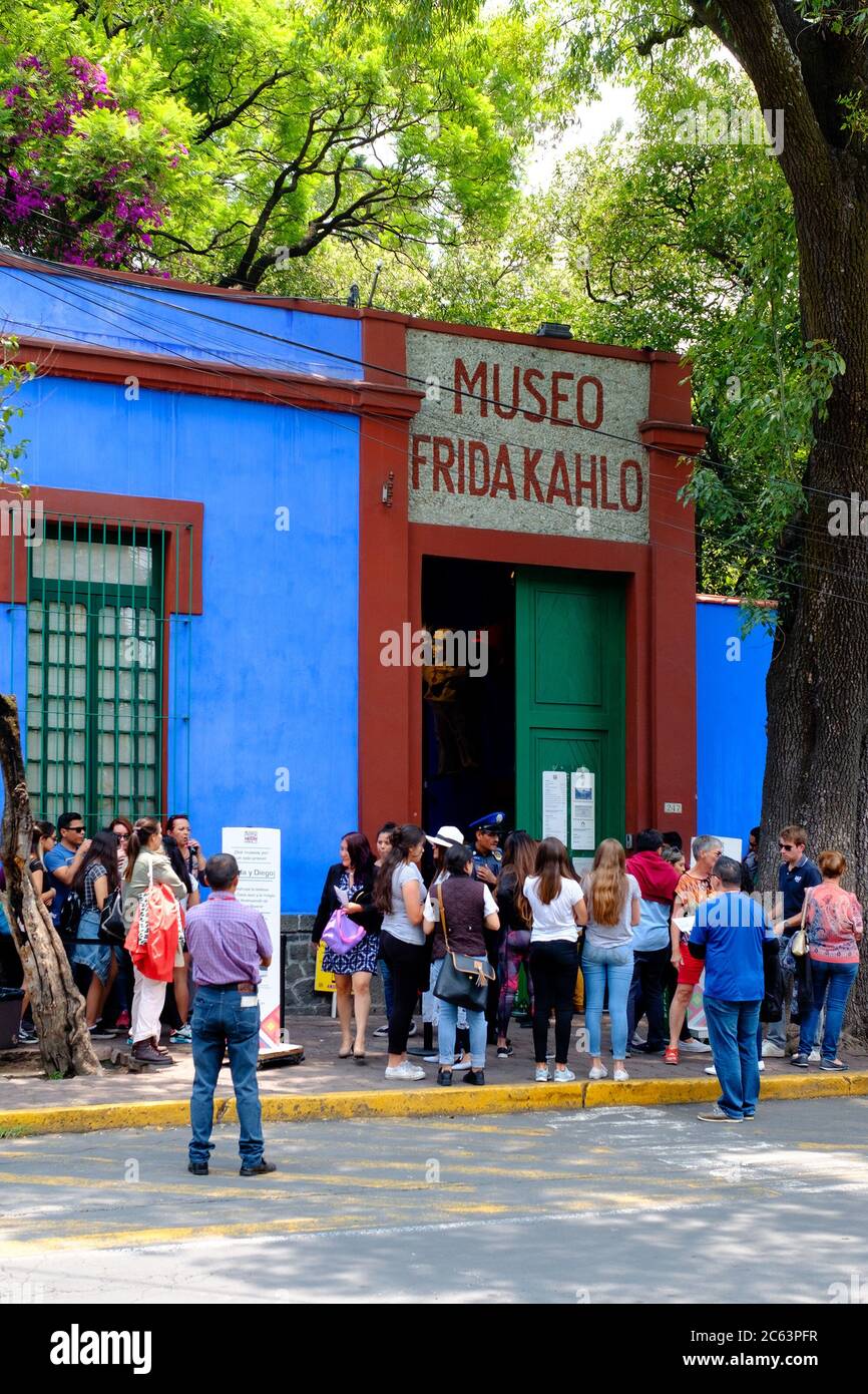 Casa Azul o Casa Blu, la casa di Frida Kahlo e Diego Rivera a Coyoacan Foto Stock