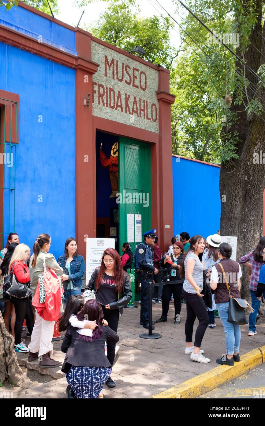 Casa Azul o Casa Blu, la casa di Frida Kahlo e Diego Rivera a Coyoacan Foto Stock