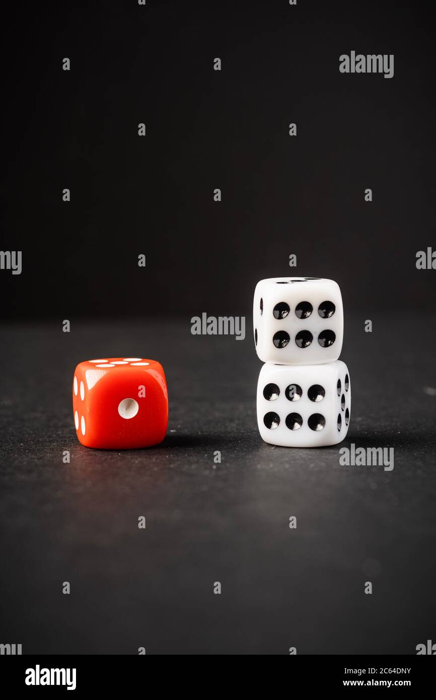 Morse rosse e bianche, colpo concettuale rischio vs. Premio. Foto Stock