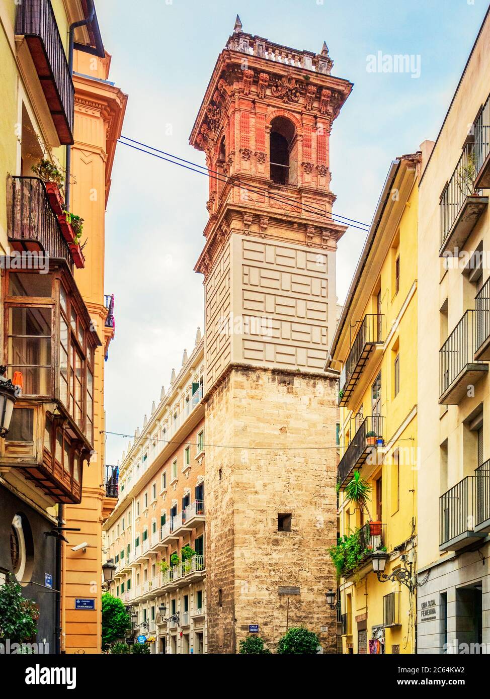 3 marzo 2020: Valencia, Spagna - la Torre de Sant Bartomeu, l'unica parte rimanente di una chiesa del XIII secolo a Valencia, Spagna. Foto Stock