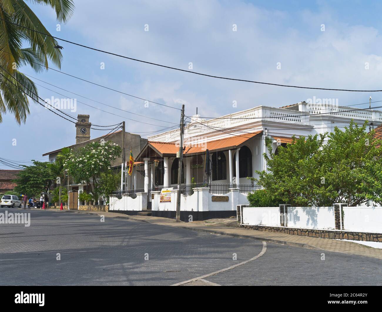 dh Sri Lankan edificio coloniale GALLE FORT SRI LANKA esterno della banca dei popoli Foto Stock