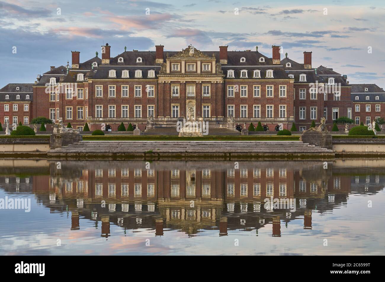 Nordkirchen Palace, Nordkirchen, Nord Reno-Westfalia, Germania. 06-29-2020 Foto Stock