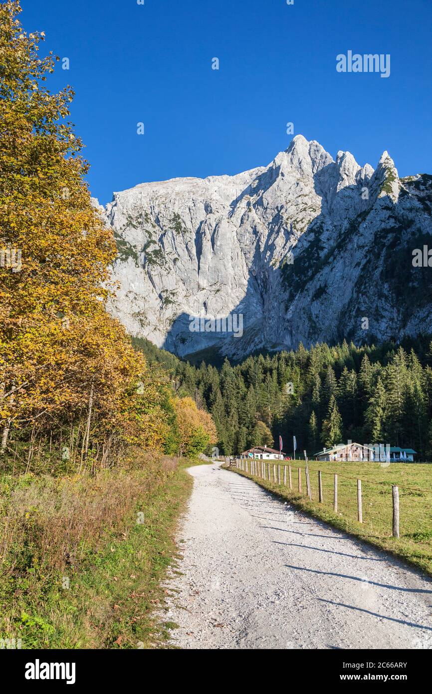 Scharitzkehlalm con Hoher Göll (2,522 m), Berchtesgaden, Berchtesgadener Land, alta Baviera, Baviera, Germania meridionale, Germania, Europa Foto Stock