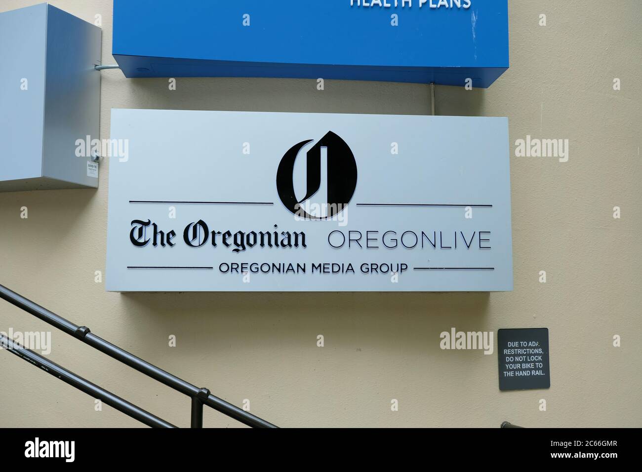 Esterno dell'edificio del gruppo Oregonian Media, sede del giornale Oregoniano e del suo sito web Oregonlive che tratta notizie locali a Portland, Oregon. Foto Stock