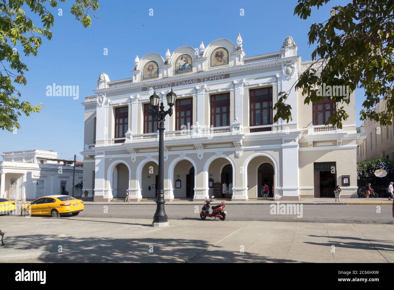 Cuba, l'Avana, Cienfuegos, Parque José Martí, Teatro Tomas Terry Foto Stock