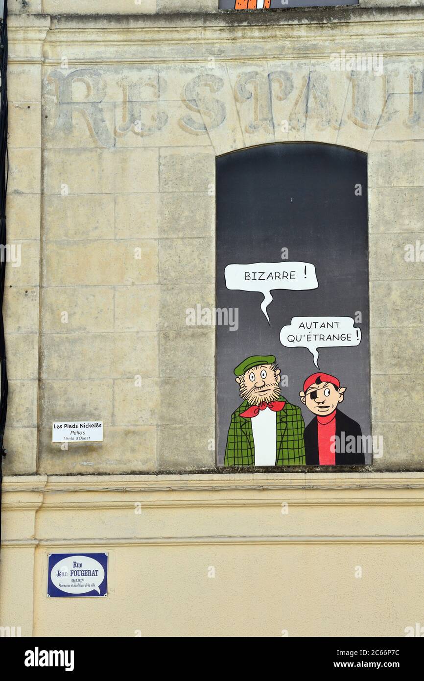 Francia, Charente, Angouleme, pareti dipinte a piedi, murale Les Pieds Nickelés di Pellos Foto Stock