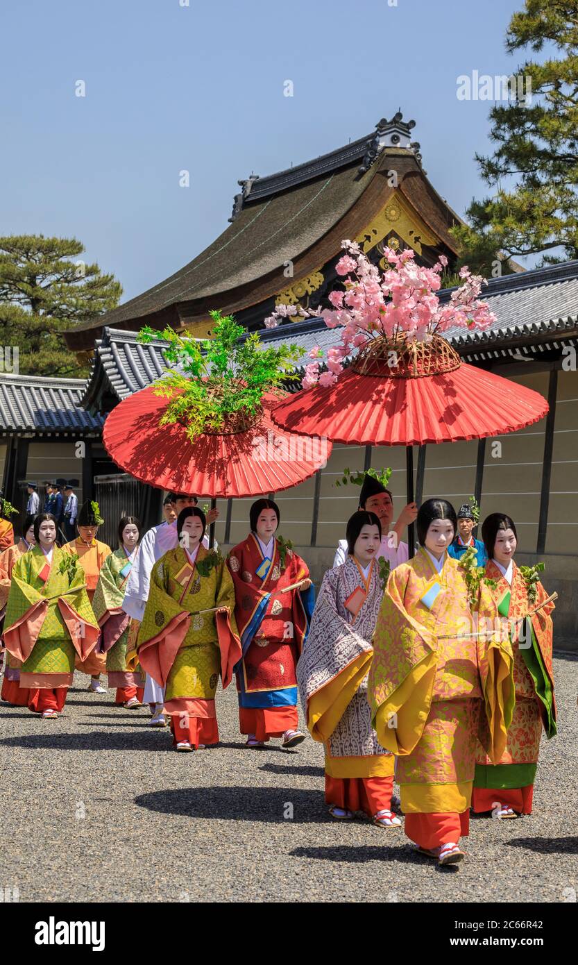 Giappone, Kyoto City, Aoi Matsuri, Festival, Ladies of the Court parading Foto Stock