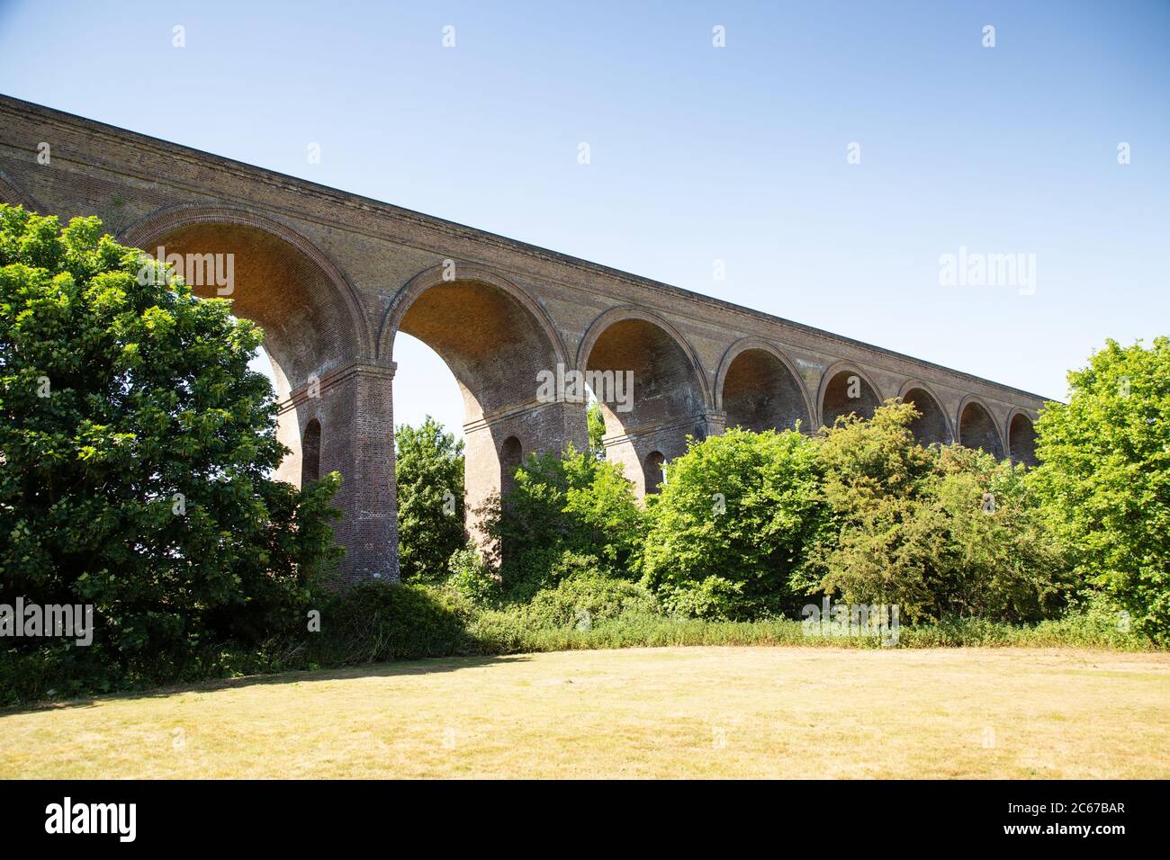 immagine paesaggistica del viadotto di cappelle in essex enland Foto Stock