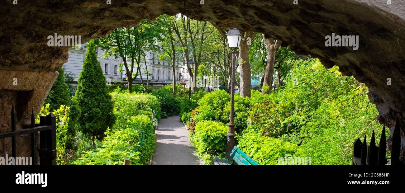 Jehan Richtus Garden Square a Montmartre, Parigi, Francia Foto Stock