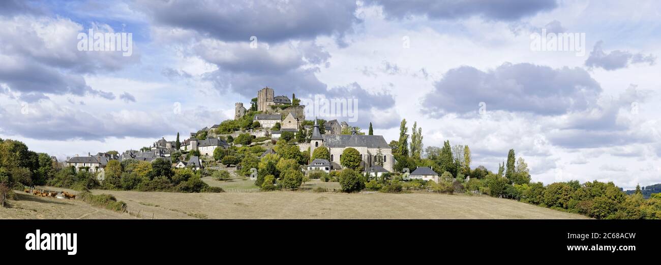 Caesar Torre e rovine del castello nella città medievale di Turenne, Correze, Nuova regione Aquitania, Francia Foto Stock