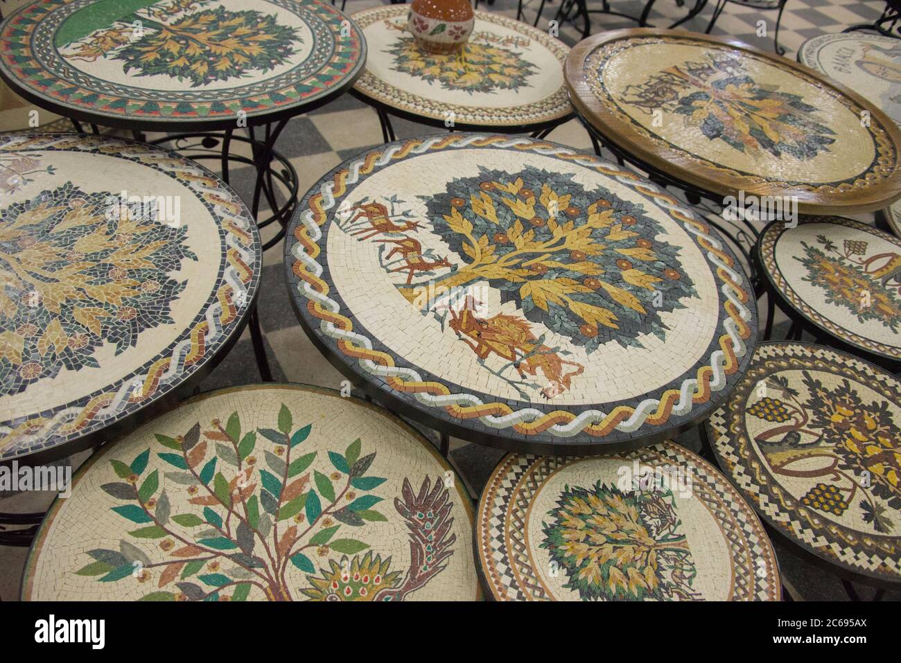 Asia, Medio Oriente, Giordania, Madaba, opere d'arte a mosaico Foto Stock