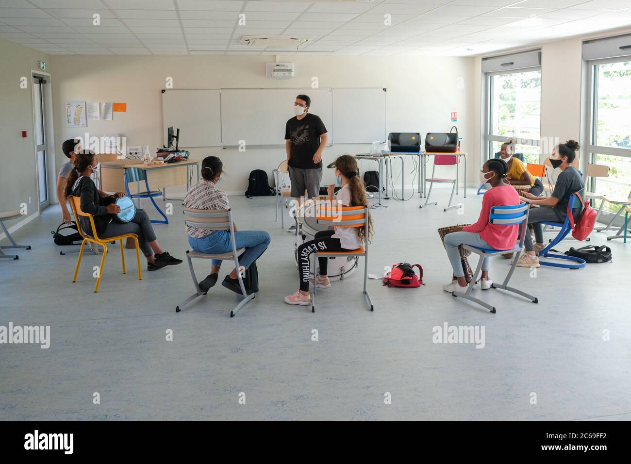 Il 07/07/2020, Vénissieux, Auvergne-Rhône-Alpes, Francia. Il programma 'vacanze di apprendimento' mira ad offrire agli allievi tempo ricco e comune con qualità culturale Foto Stock