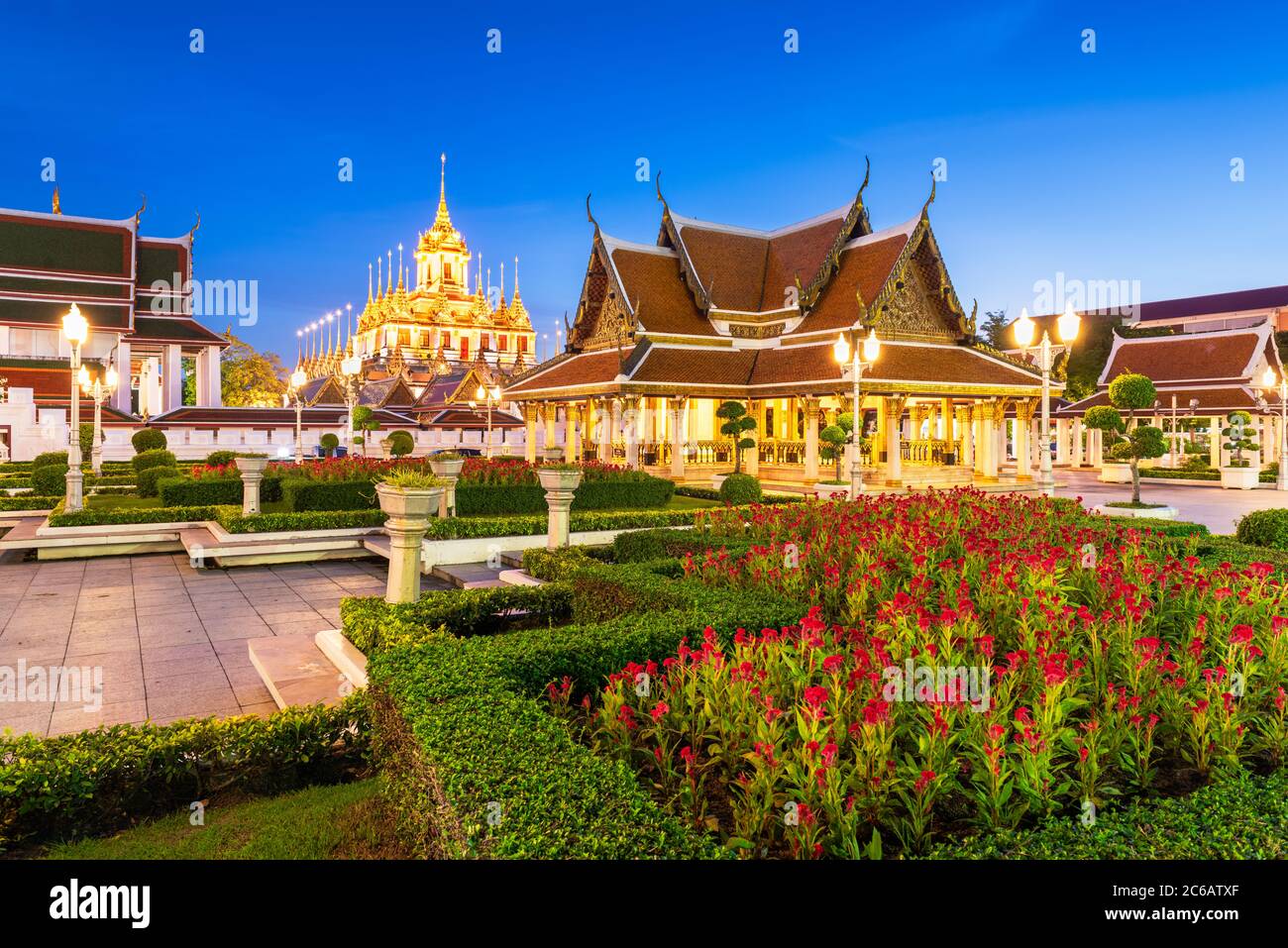 Tempio di Wat Ratchanatdaram a Bangkok Foto Stock