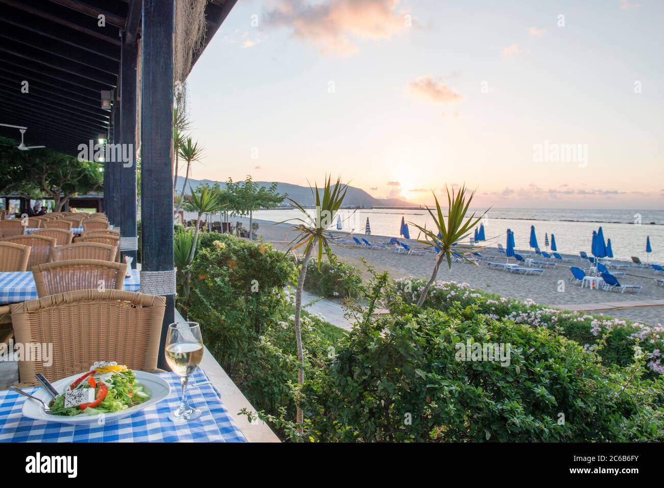 Insalata di Villaggio Cipriota, Latchi, Cipro, Mediterraneo, Europa Foto Stock