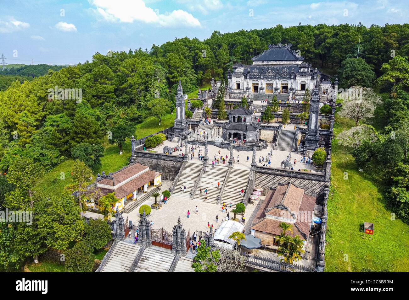 Aereo della Tomba di Khai Dinh, Hue, Patrimonio dell'Umanità dell'UNESCO, Vietnam, Indocina, Sud-est asiatico, Asia Foto Stock