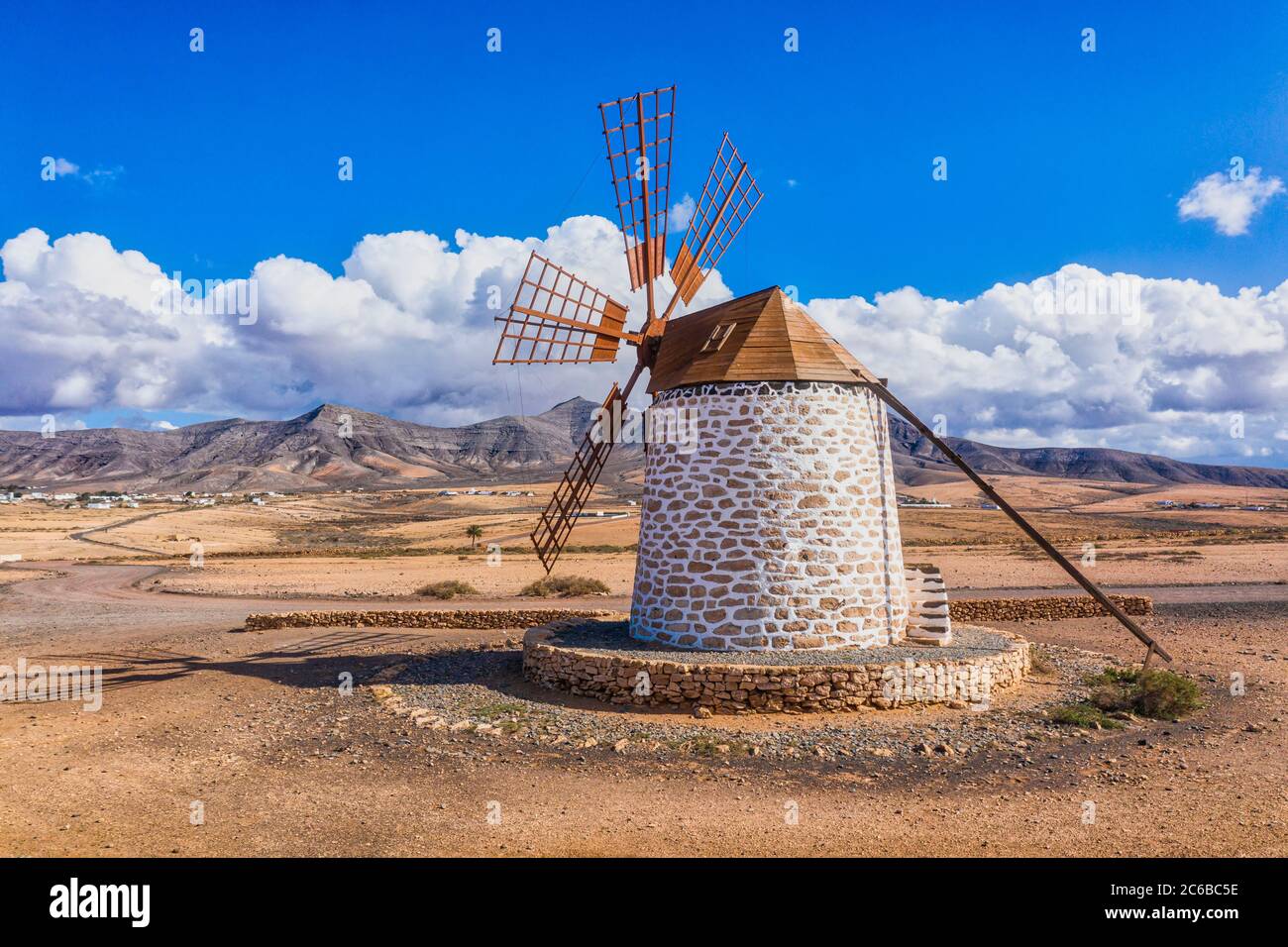 Molino de Tefia, mulino a vento tradizionale a Tefia, Fuerteventura, Isole Canarie, Spagna, Atlantico, Europa Foto Stock