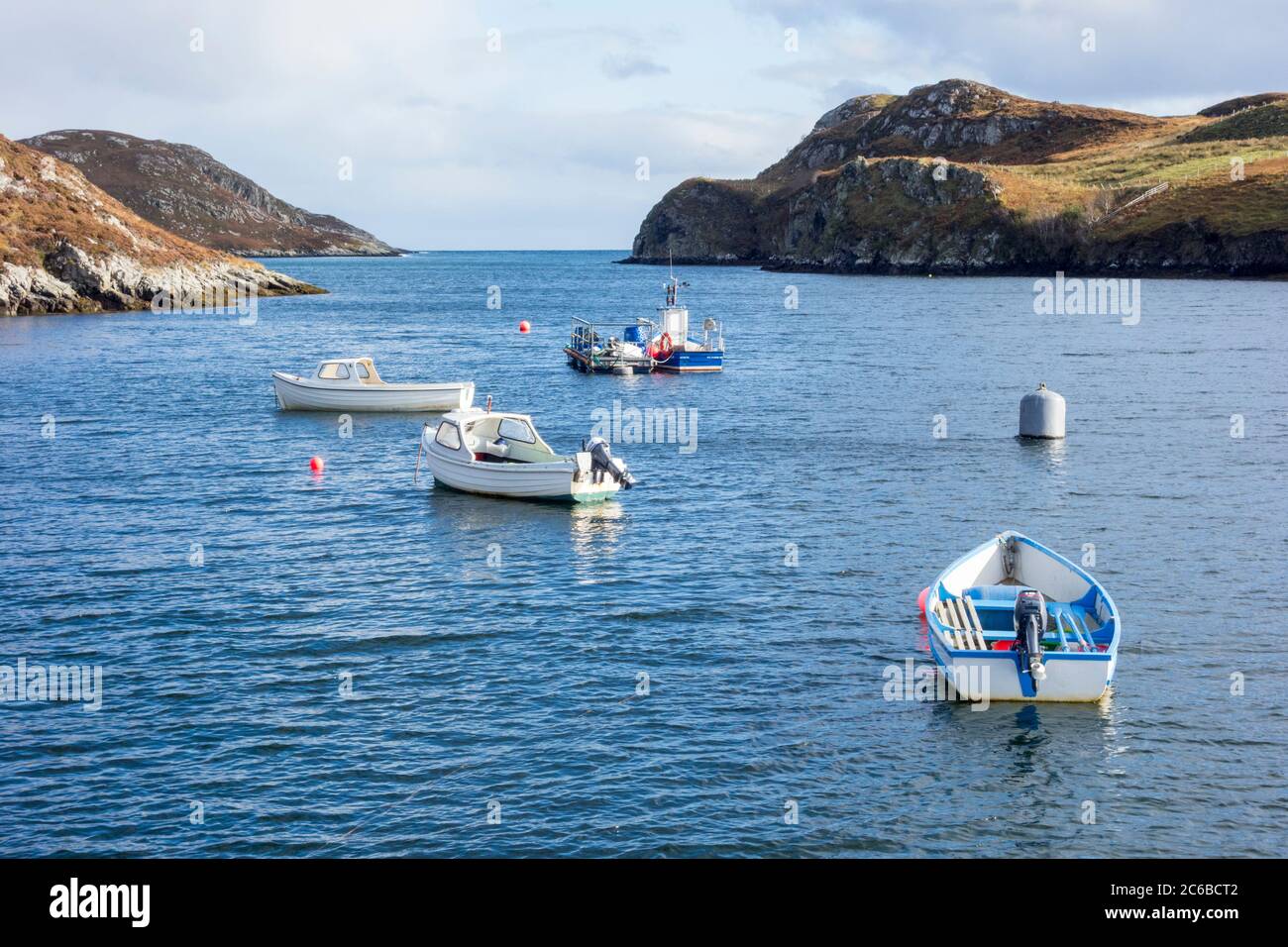 Barche ormeggiate a Loch Grimshader, Isola di Lewis, Isole occidentali, Ebridi esterne, Scozia, Regno Unito Foto Stock