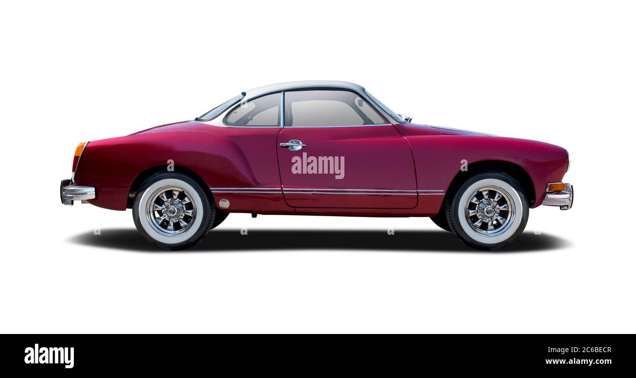 VW Karmann Ghia isolato su bianco Foto Stock