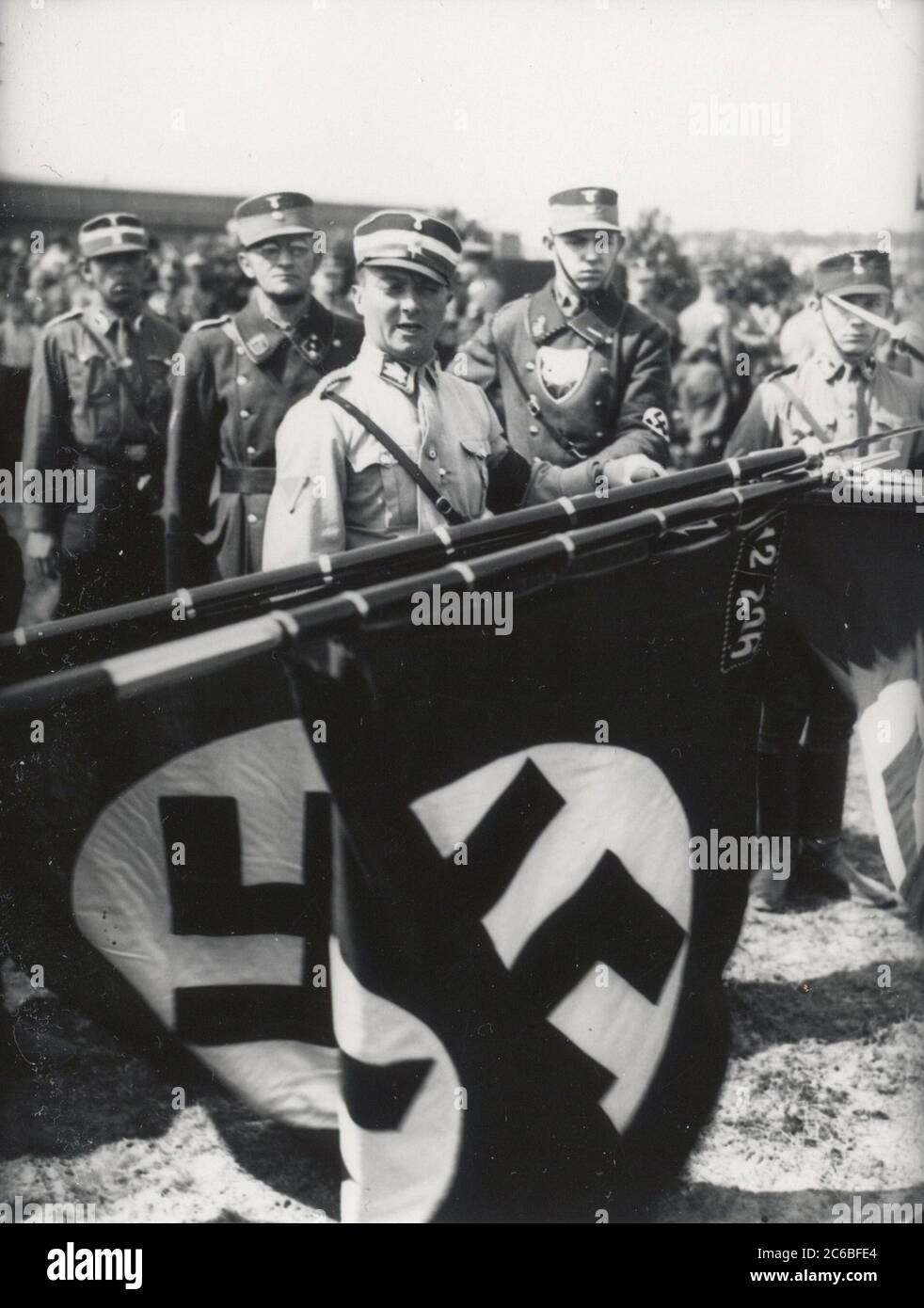 L'impiego della SA Heinrich Hoffmann fotografa 1934 il fotografo ufficiale di Adolf Hitler, e un politico e editore nazista, che era un membro del circolo intimo di Hitler. Foto Stock