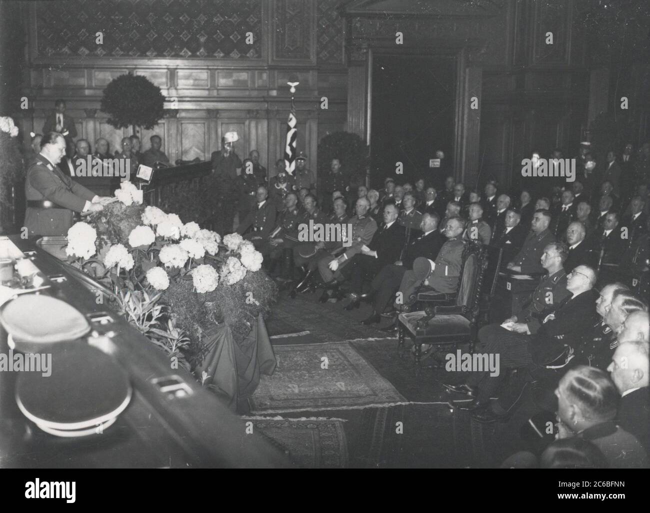 Heinrich Hoffmann fotografa 1934 il fotografo ufficiale di Adolf Hitler, e un politico e editore nazista, che era un membro del circolo intimo di Hitler. Foto Stock