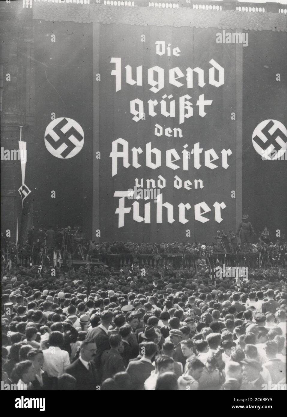Il rally giovanile Heinrich Hoffmann fotografa 1934 il fotografo ufficiale di Adolf Hitler, e un politico e editore nazista, che era un membro del circolo intimo di Hitler. Foto Stock