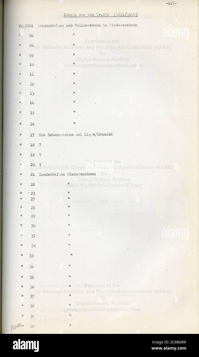 Heinrich Hoffmann fotografa 1934 il fotografo ufficiale di Adolf Hitler, e un politico e editore nazista, che era un membro del circolo intimo di Hitler. Foto Stock