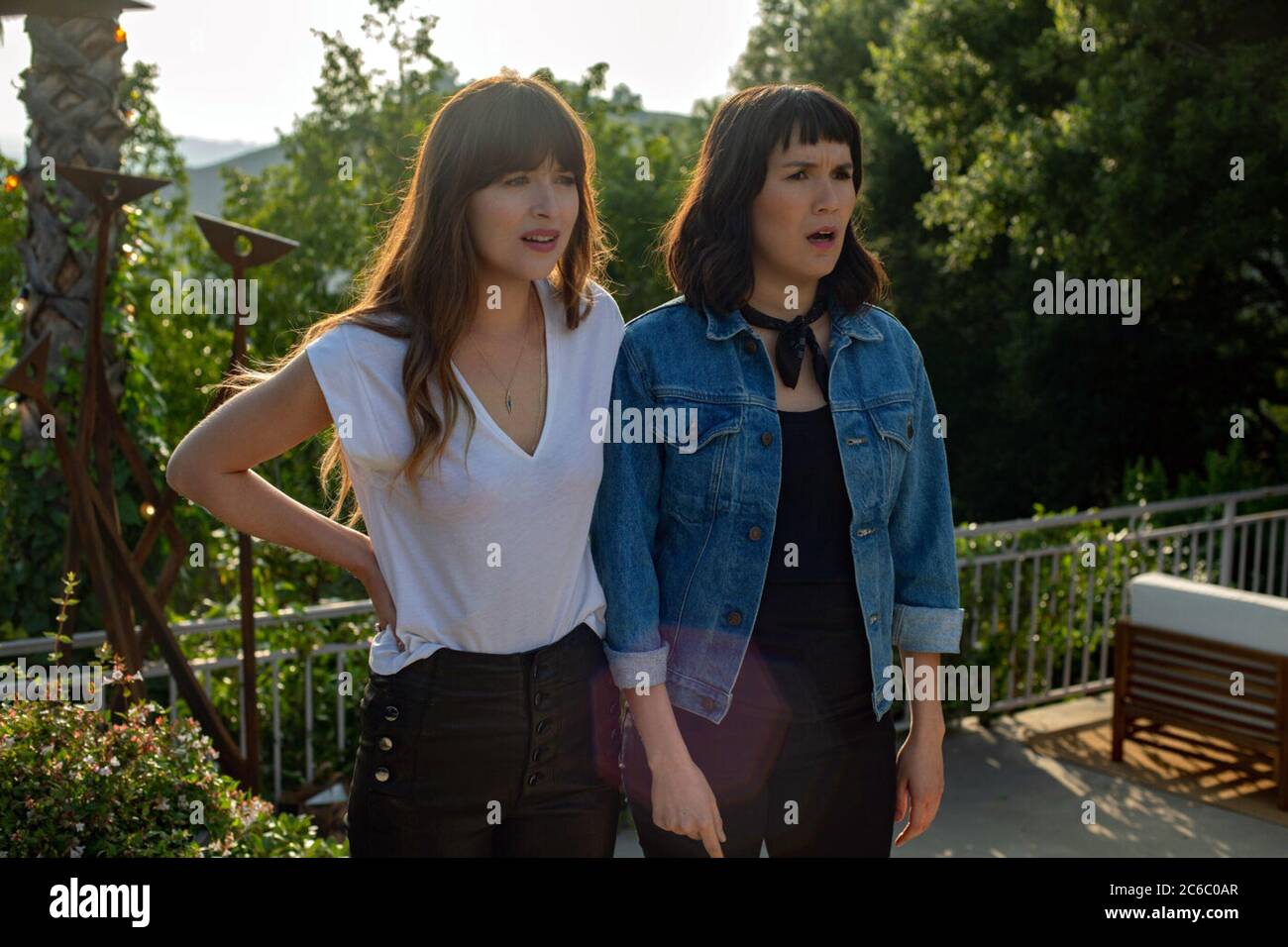 The High Note è un film comico-drammatico statunitense del 2020 diretto da Nisha Ganatra e scritto da Flora Greeson. Le star del film Dakota Johnson, Tracee Ellis Ross, Kelvin Harrison Jr., Zoë Chao, Bill Pullman, Eddie Izzard e Ice Cube, e segue l'assistente personale di un famoso cantante che vuole diventare un produttore musicale, fotografia esclusivamente per uso editoriale, che è copyright della società cinematografica e/o del fotografo assegnato dalla società cinematografica o di produzione e che può essere riprodotta solo da pubblicazioni congiunti Con la promozione del film sopra riportato. Un credito obbligatorio per il film Foto Stock