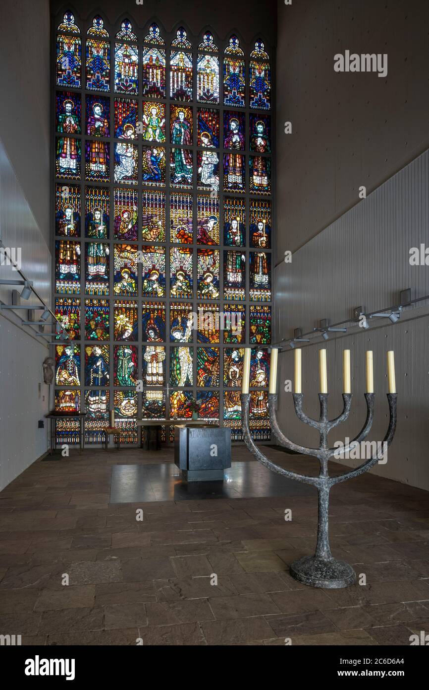 Handel, 1962 von Dieter und Gerhard Langmaack erbaut, Eingangshalle mit Fenster von Elisabeth Coester (1939 noch für die alt Foto Stock