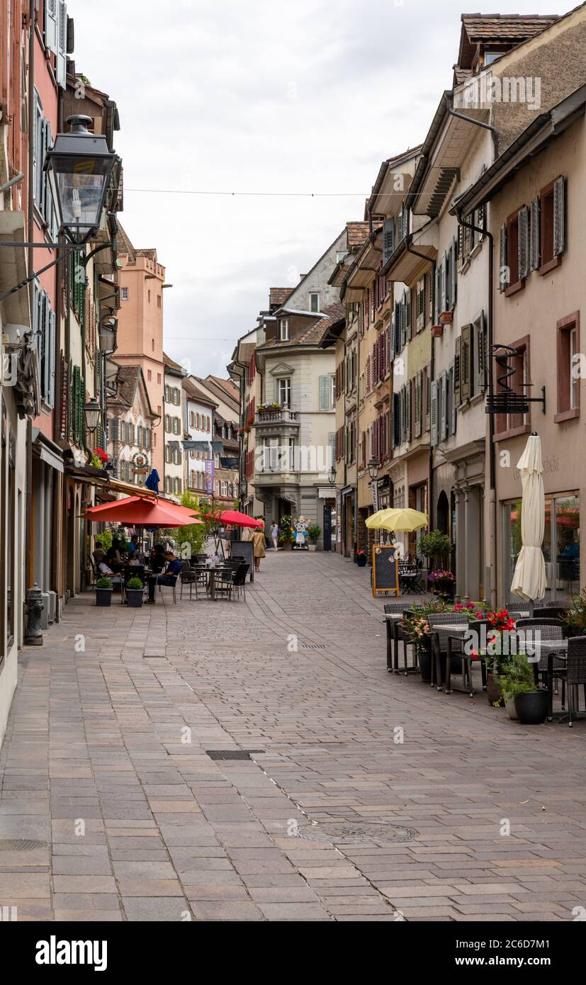 Rheinfelden, AG / Svizzera - 6 luglio 2020: Vista sul centro storico di Rheinfelden, vicino a Basilea Foto Stock