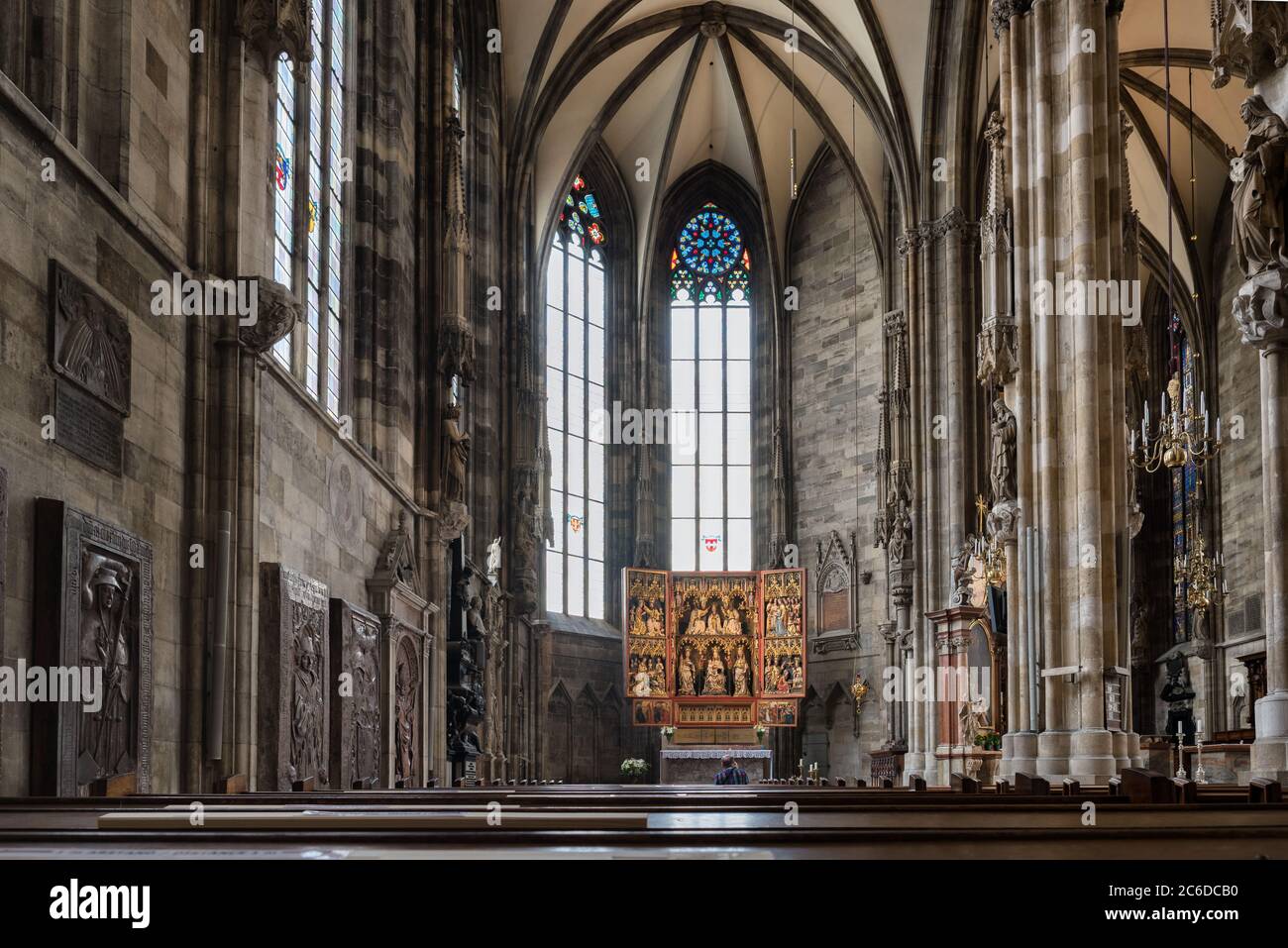 Vista interna della Cattedrale di Santo Stefano, Vienna Foto Stock
