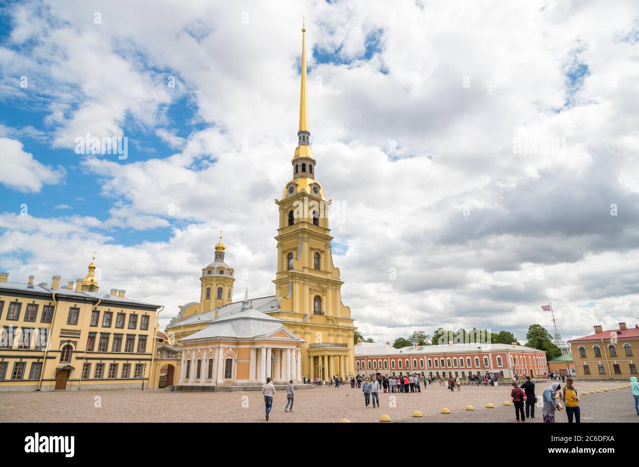 Vista della Cattedrale di Pietro e Paolo nella Fortezza di Pietro e Paolo, San Pietroburgo, Russia Foto Stock