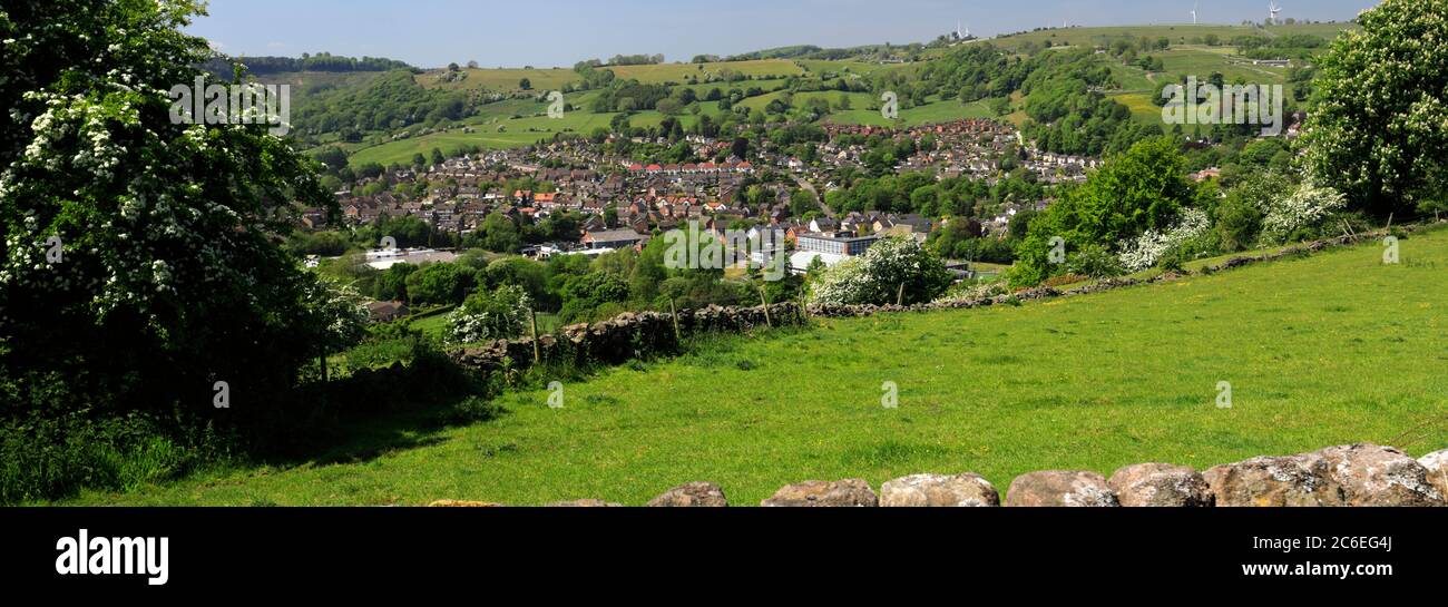 Vista sulla città di Wirksworth, Derbyshire Dales, Derbyshire, Inghilterra Foto Stock