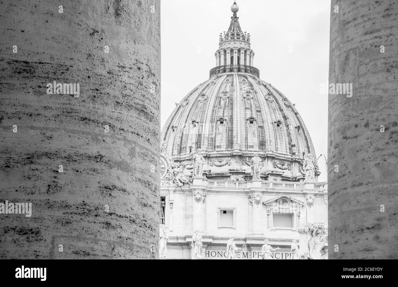Italia, Lazio, Roma, Vaticano, Piazza San Pietro, Basilica di San Pietro Foto Stock