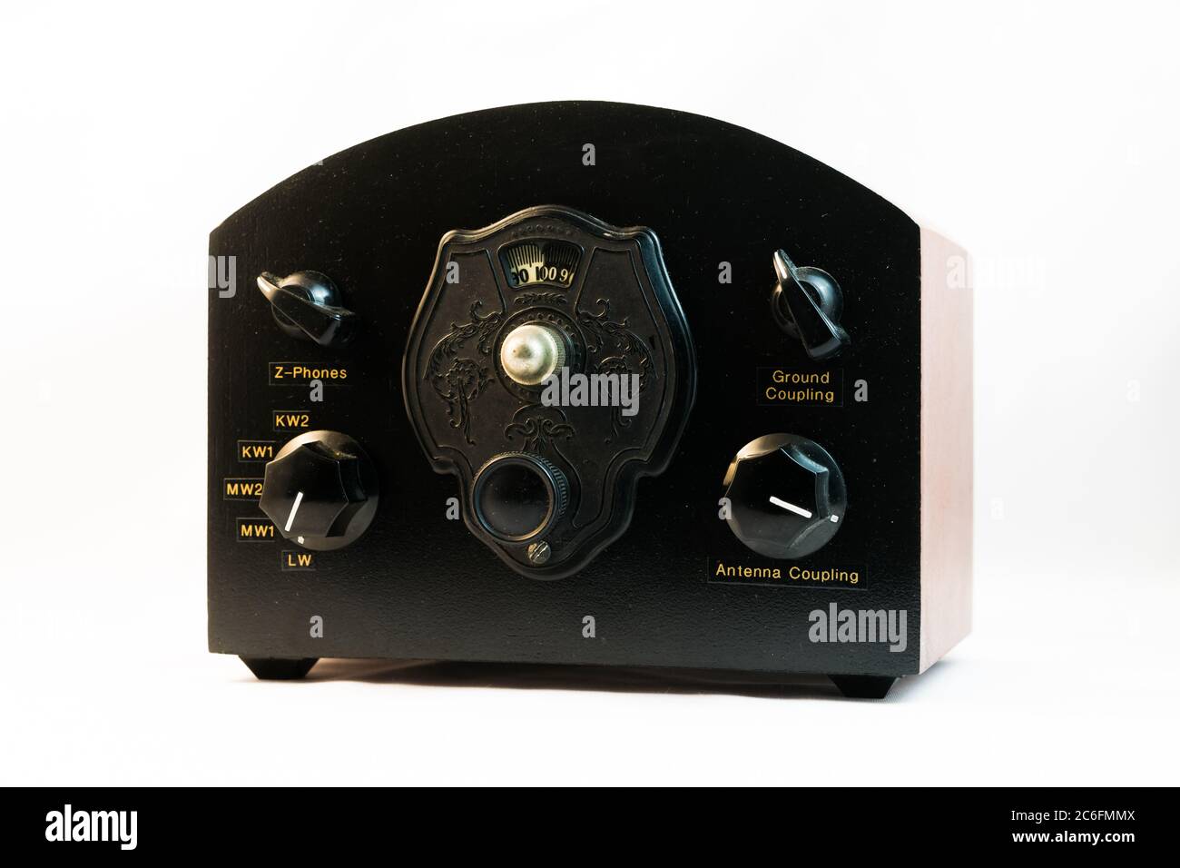 Vista di un semplice ricevitore radio a cristalli di Homebrew che copre cinque bande Foto Stock