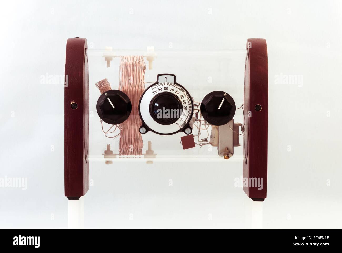 Un ricevitore radio a cristalli integrato in un tubo acrilico trasparente  Foto stock - Alamy