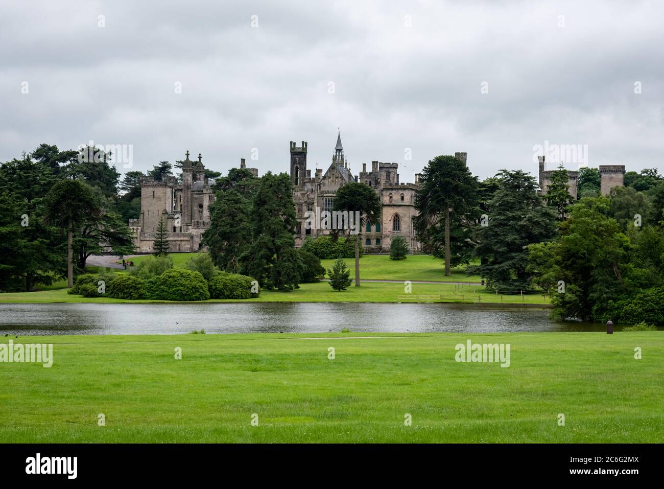 Alton, Regno Unito. 9 luglio 2020. Il Theme Park Resort Alton Towers riapre al pubblico dopo la chiusura a causa della pandemia globale del Covid-19. Credit Jason Chillmaid/Alamy Live News Foto Stock