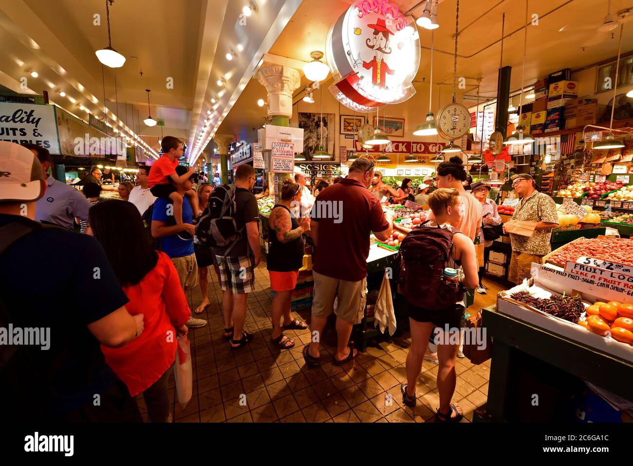 Nel mercato pubblico, Farmers Market, Pike Place Market, Seattle, Washington, USA, Nord America Foto Stock