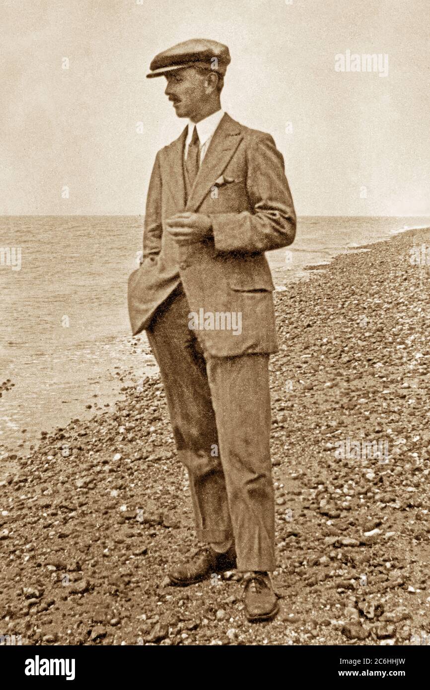 1920s man suit immagini e fotografie stock ad alta risoluzione Alamy