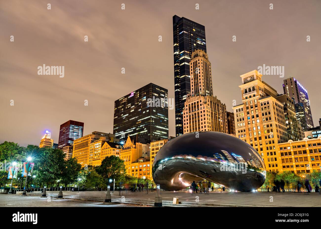 Cloud Gate, una scultura pubblica al Millennium Park di Chicago, USA Foto Stock