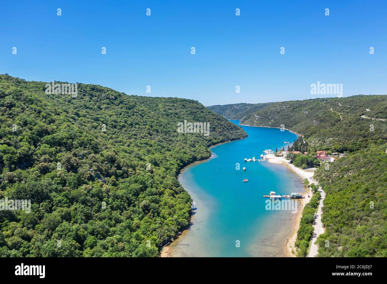 Una vista aerea del fiordo di Limski Kanal, Istria, Croazia Foto Stock