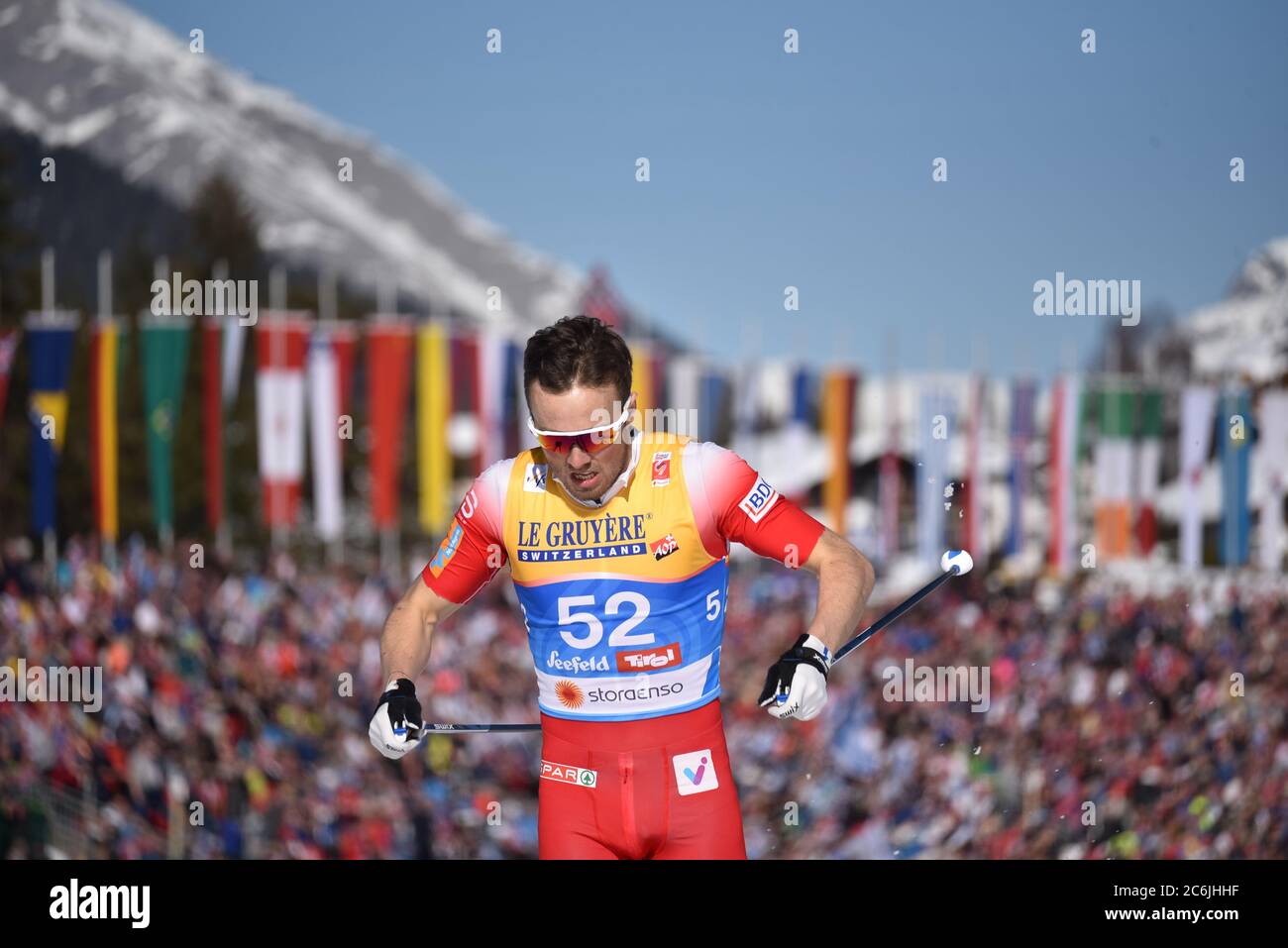 La Norvegia Emil Iversen corre nel 15 K, campionato del mondo nordico, Seefeld, Austria, 2019. Foto Stock