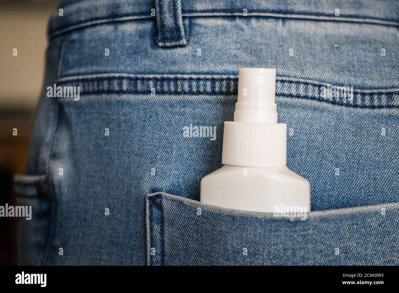 Disinfettante antisettico spray con gel di alcool antibatterico in tasca Foto Stock